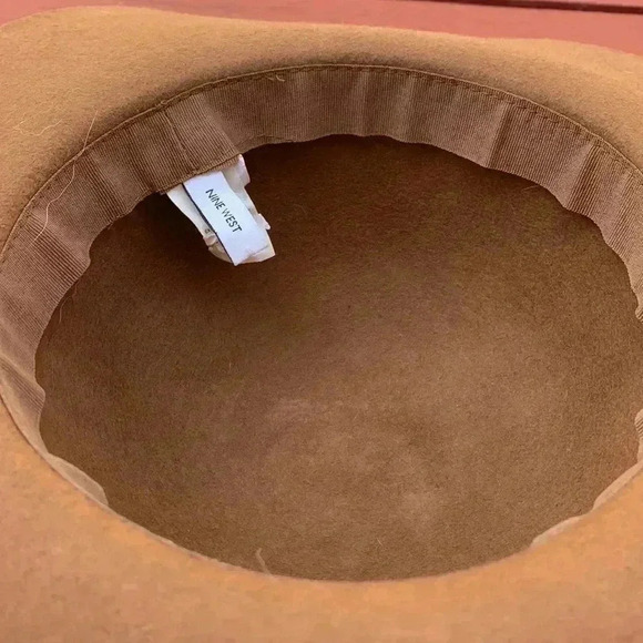 Nine West 100% wool hat with brown and silver around the brim - Picture 3 of 6